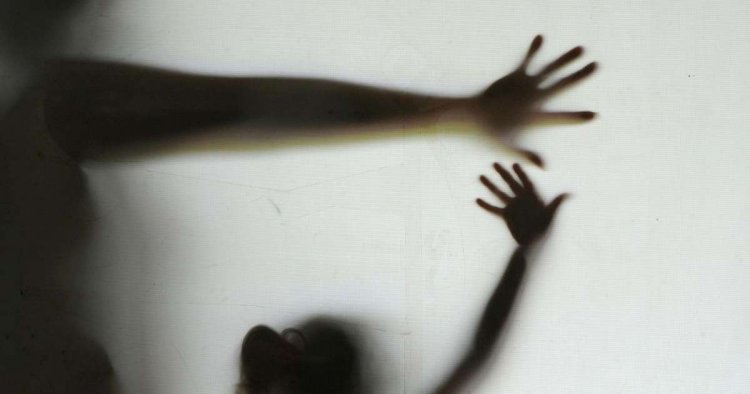 Sobrinho mata tia de 81 anos esganada e furta televisão para comprar drogas 